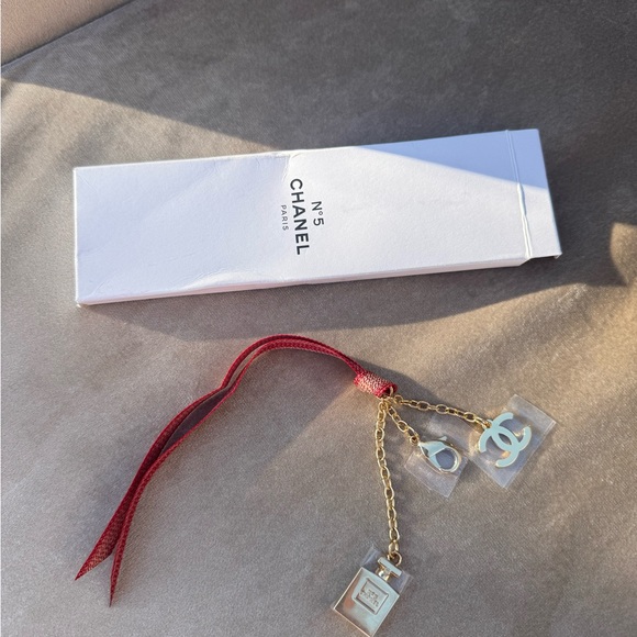 Chanel Gold Charm Keychain - Picture 7 of 7